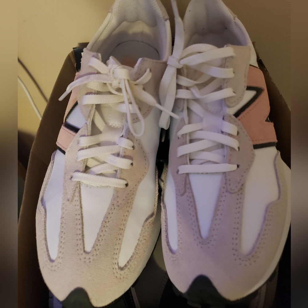 Women's sneakers